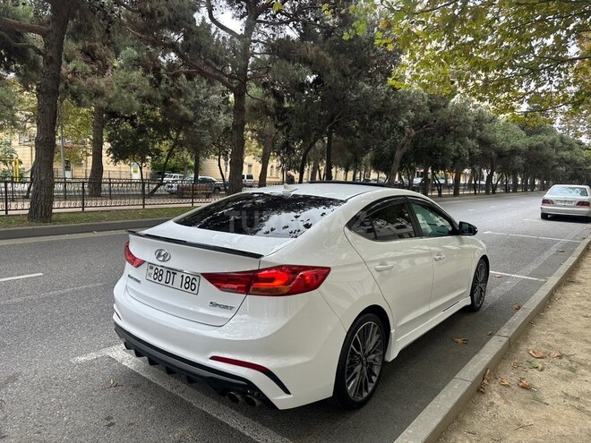 Hyundai Elantra 2017, 150,700 km - 1.6 l - Bakı