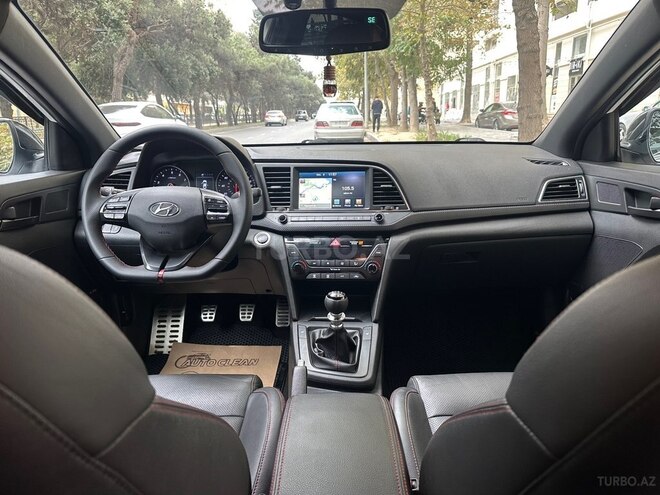 Hyundai Elantra 2017, 150,700 km - 1.6 l - Bakı