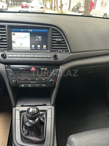 Hyundai Elantra 2017, 150,700 km - 1.6 l - Bakı