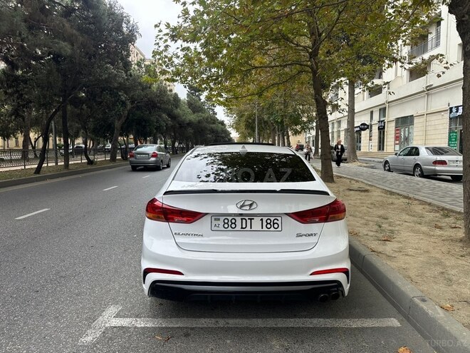 Hyundai Elantra 2017, 150,700 km - 1.6 l - Bakı