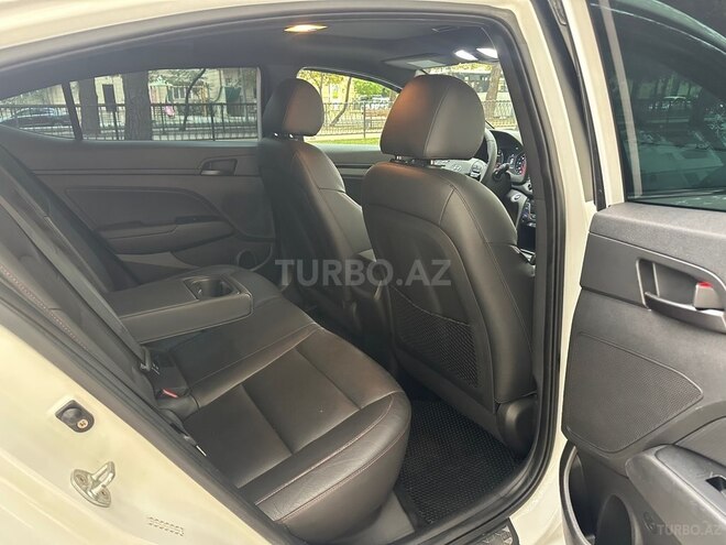 Hyundai Elantra 2017, 150,700 km - 1.6 l - Bakı