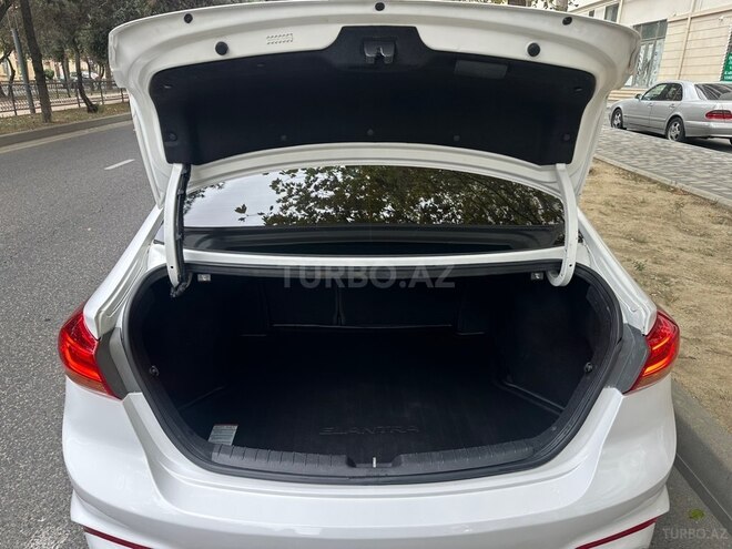 Hyundai Elantra 2017, 150,700 km - 1.6 l - Bakı