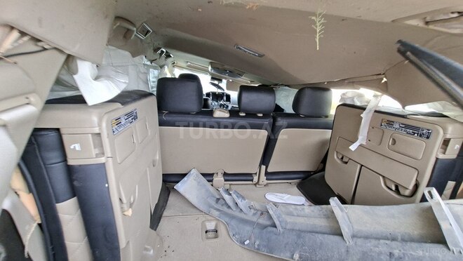 Toyota Land Cruiser 2011, 124,000 km - 4.0 л - Salyan