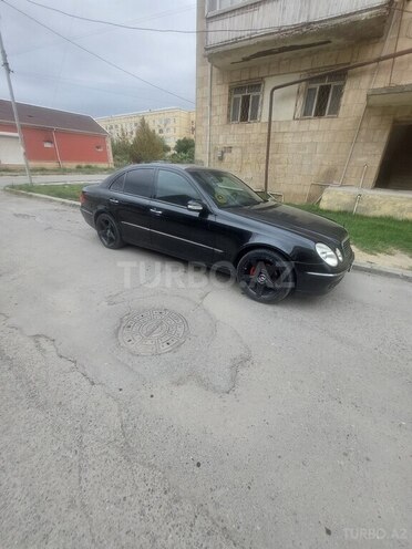 Mercedes E 240 2002, 383,000 km - 2.6 л - Şirvan
