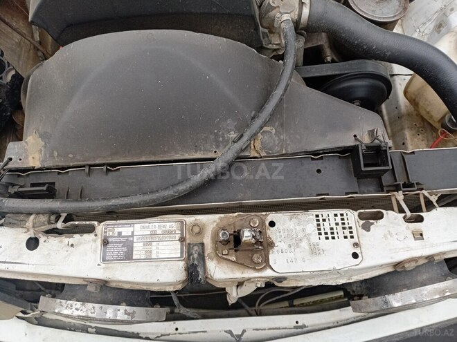 Mercedes 190 1986, 299,144 km - 2.0 l - Xudat