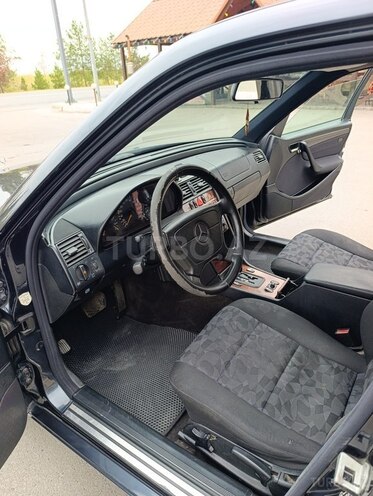 Mercedes C 200 1998, 294,600 km - 2.0 l - Yevlax