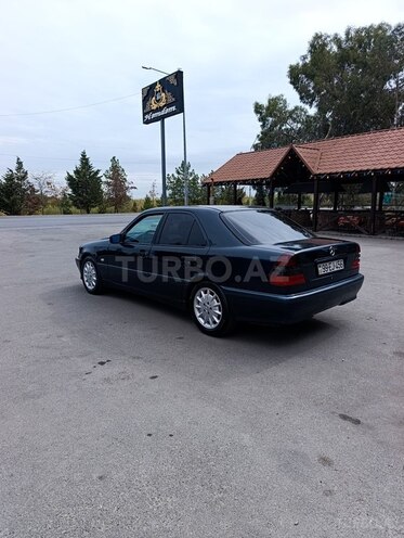 Mercedes C 200 1998, 294,600 km - 2.0 l - Yevlax