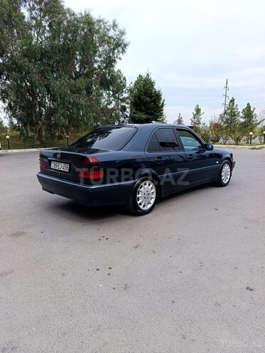 Mercedes C 200 1998, 294,600 km - 2.0 l - Yevlax