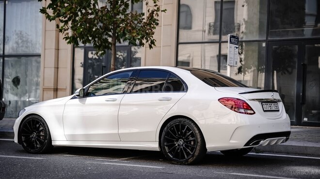 Mercedes C 300 2017, 119,500 km - 2.0 l - Bakı