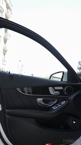 Mercedes C 300 2017, 119,500 km - 2.0 l - Bakı