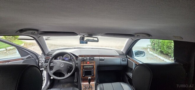 Mercedes E 270 2001, 280,825 km - 2.7 l - Bərdə