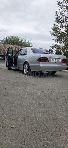Mercedes E 270 2001, 280,825 km - 2.7 l - Bərdə