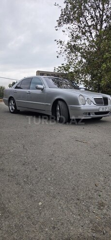 Mercedes E 270 2001, 280,825 km - 2.7 l - Bərdə