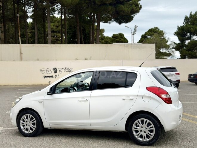 Hyundai i20 2011, 214,441 km - 1.4 л - Sumqayıt