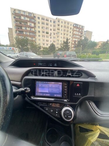 Toyota Aqua 2017, 264,000 km - 1.5 l - Bakı