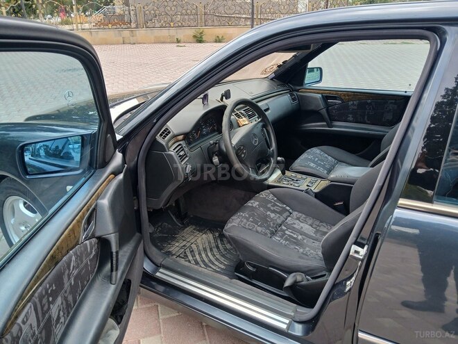 Mercedes E 230 1997, 488,395 km - 2.3 л - Şirvan