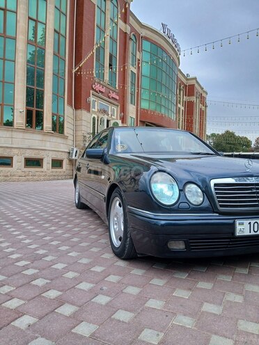 Mercedes E 230 1997, 488,395 km - 2.3 л - Şirvan