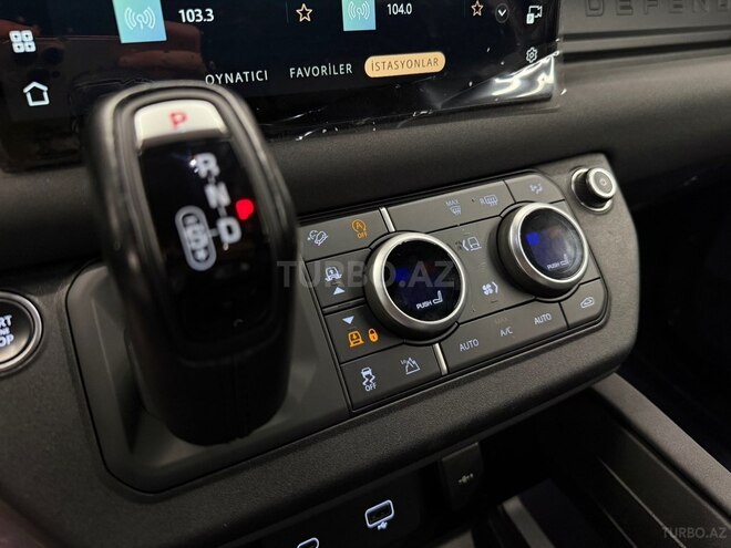 Land Rover Defender 2023, 60,000 km - 3.0 l - Bakı