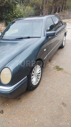 Mercedes E 240 1998, 370,000 km - 2.4 l - Bakı