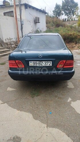 Mercedes E 240 1998, 370,000 km - 2.4 l - Bakı