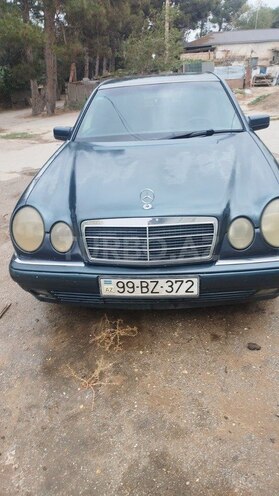Mercedes E 240 1998, 370,000 km - 2.4 l - Bakı