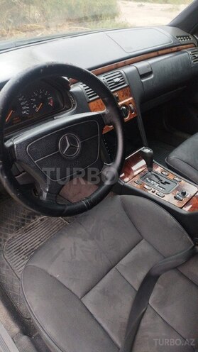 Mercedes E 240 1998, 370,000 km - 2.4 l - Bakı