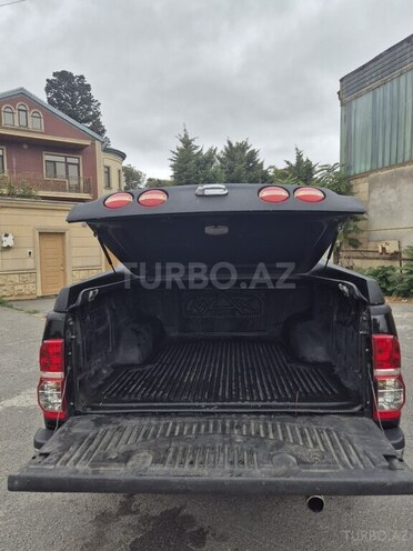 Toyota Hilux 2007, 260,000 km - 3.0 l - Bakı