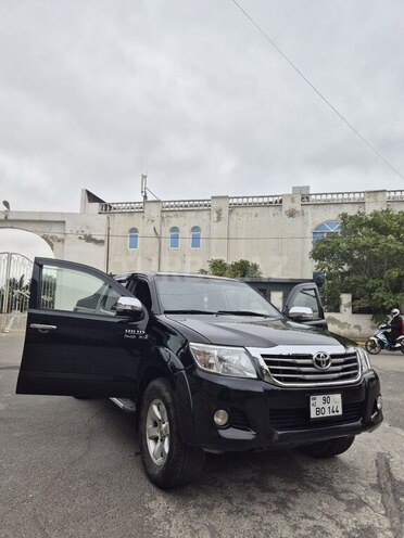 Toyota Hilux 2007, 260,000 km - 3.0 l - Bakı