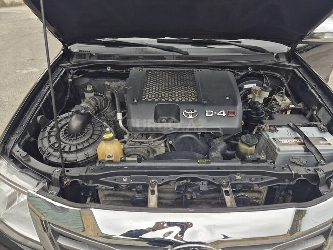 Toyota Hilux 2007, 260,000 km - 3.0 l - Bakı