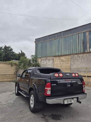 Toyota Hilux 2007, 260,000 km - 3.0 l - Bakı