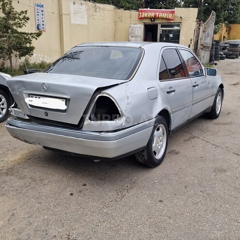 Mercedes C 180 1997, 321,575 km - 1.8 l - Bakı