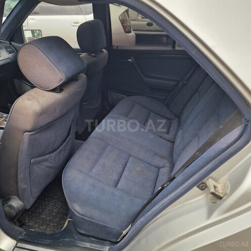 Mercedes C 180 1997, 321,575 km - 1.8 l - Bakı