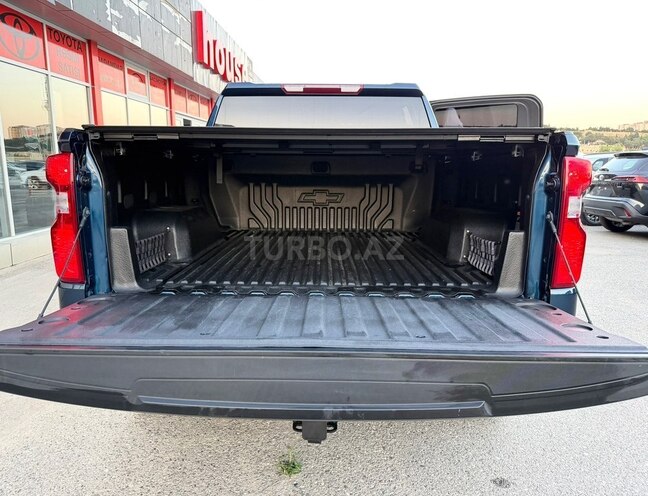Chevrolet Silverado 2023, 12,500 km - 2.7 l - Bakı