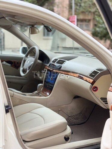 Mercedes E 240 2003, 282,000 km - 2.6 л - Bakı
