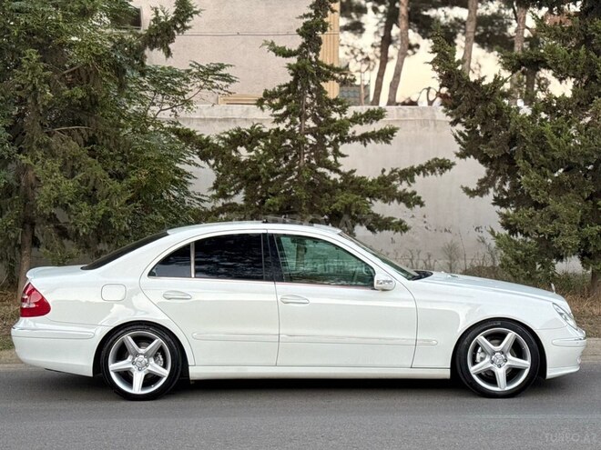 Mercedes E 240 2003, 282,000 km - 2.6 л - Bakı