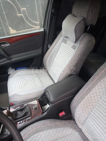 Mercedes E 220 1996, 300,000 km - 2.2 l - Sumqayıt