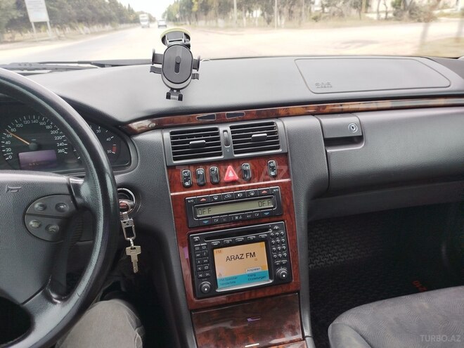 Mercedes E 270 2000, 489,535 km - 2.7 l - Sumqayıt