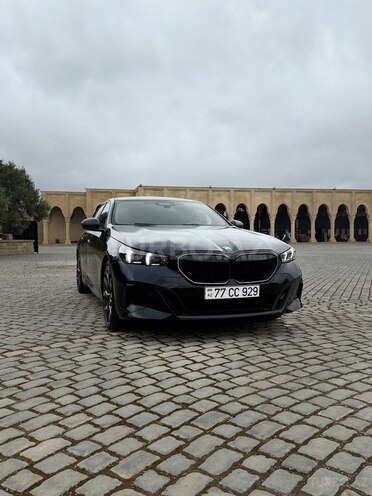 BMW 530 2025, 13,000 km - 2.0 л - Bakı