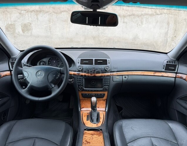 Mercedes E 320 4MATIC 2004, 248,000 km - 3.2 l - Bakı