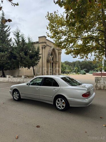 Mercedes E 200 2001, 298,000 km - 2.0 l - Masallı