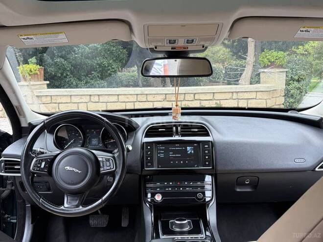 Jaguar XE 2017, 236,000 km - 2.0 l - Bakı