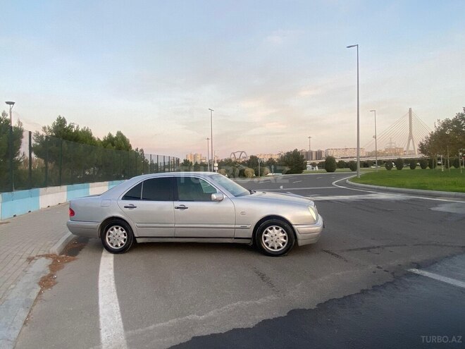 Mercedes E 230 1996, 250,000 km - 2.3 l - Bakı