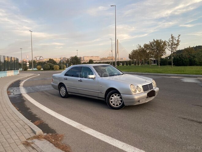 Mercedes E 230 1996, 250,000 km - 2.3 l - Bakı