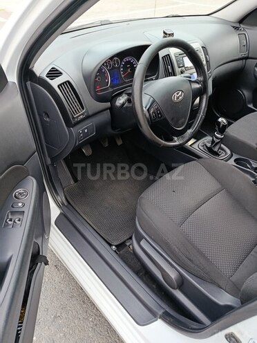 Hyundai i30 2010, 280,000 km - 1.4 л - Zaqatala