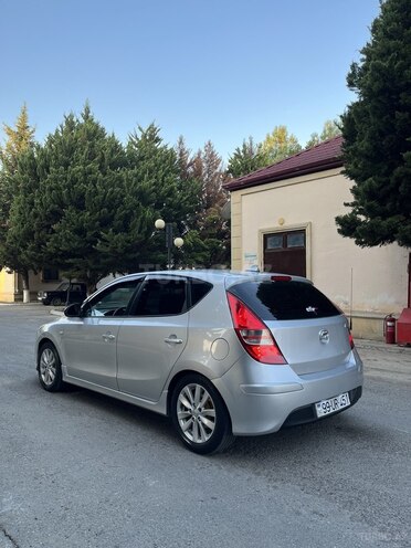 Hyundai i30 2010, 244,456 km - 1.4 l - Şirvan