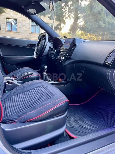Hyundai i30 2010, 244,456 km - 1.4 l - Şirvan
