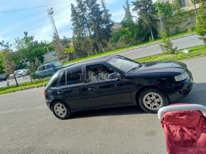 Volkswagen  2005, 236,456 km - 1.8 л - Bakı