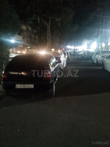 Volkswagen  2005, 236,456 km - 1.8 л - Bakı