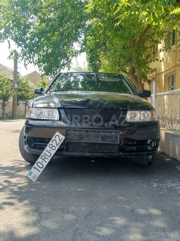 Volkswagen  2005, 236,456 km - 1.8 л - Bakı