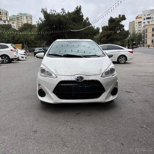 Toyota Aqua 2017, 197,000 km - 1.5 l - Bakı